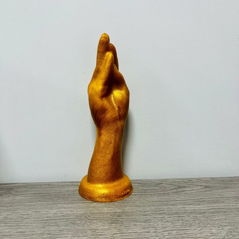 Le "Fist" by Mistress Cassandre
