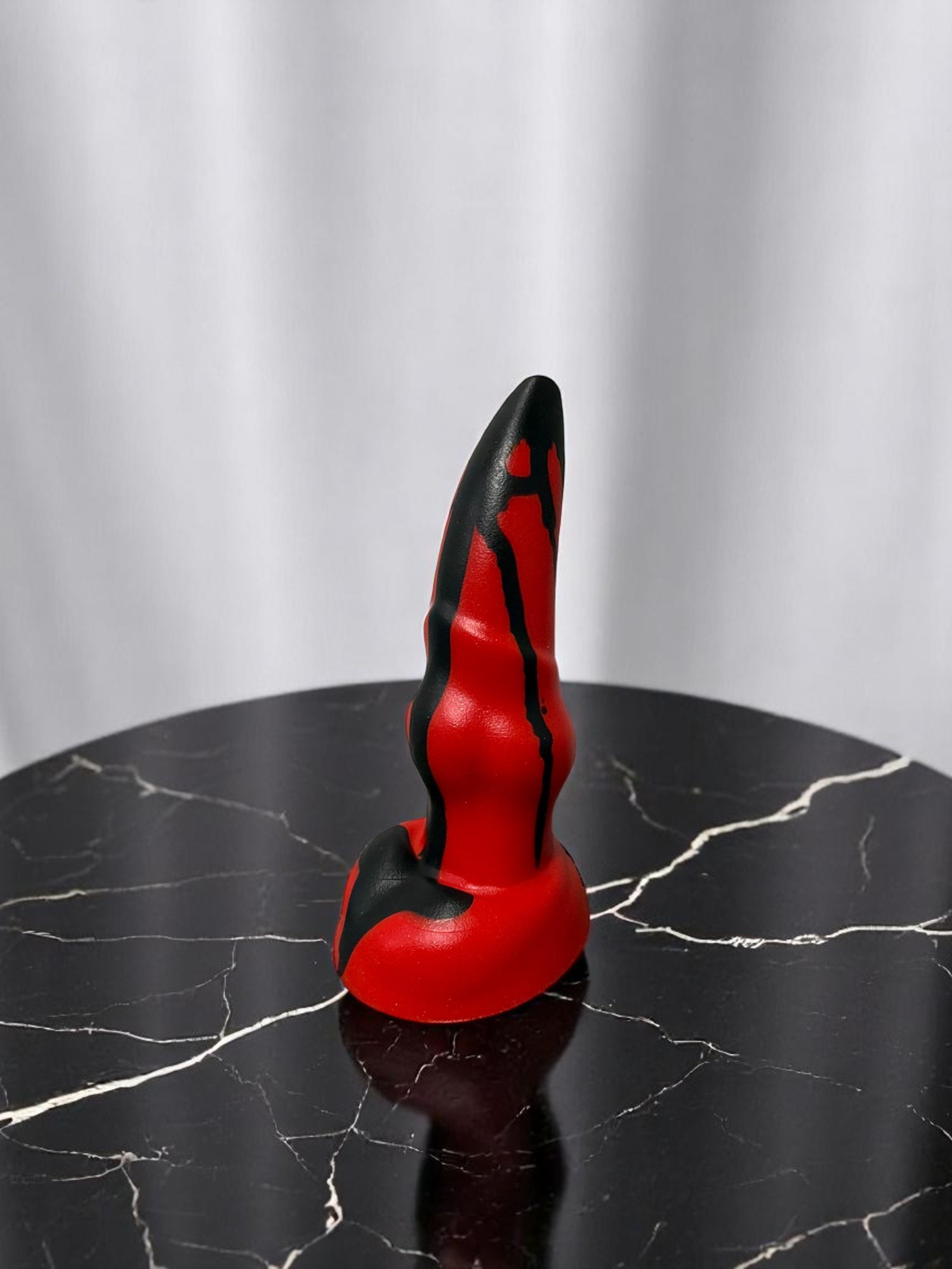 Gode Bamby en silicone bi-ton rouge et noir – You & Me FrenchToys