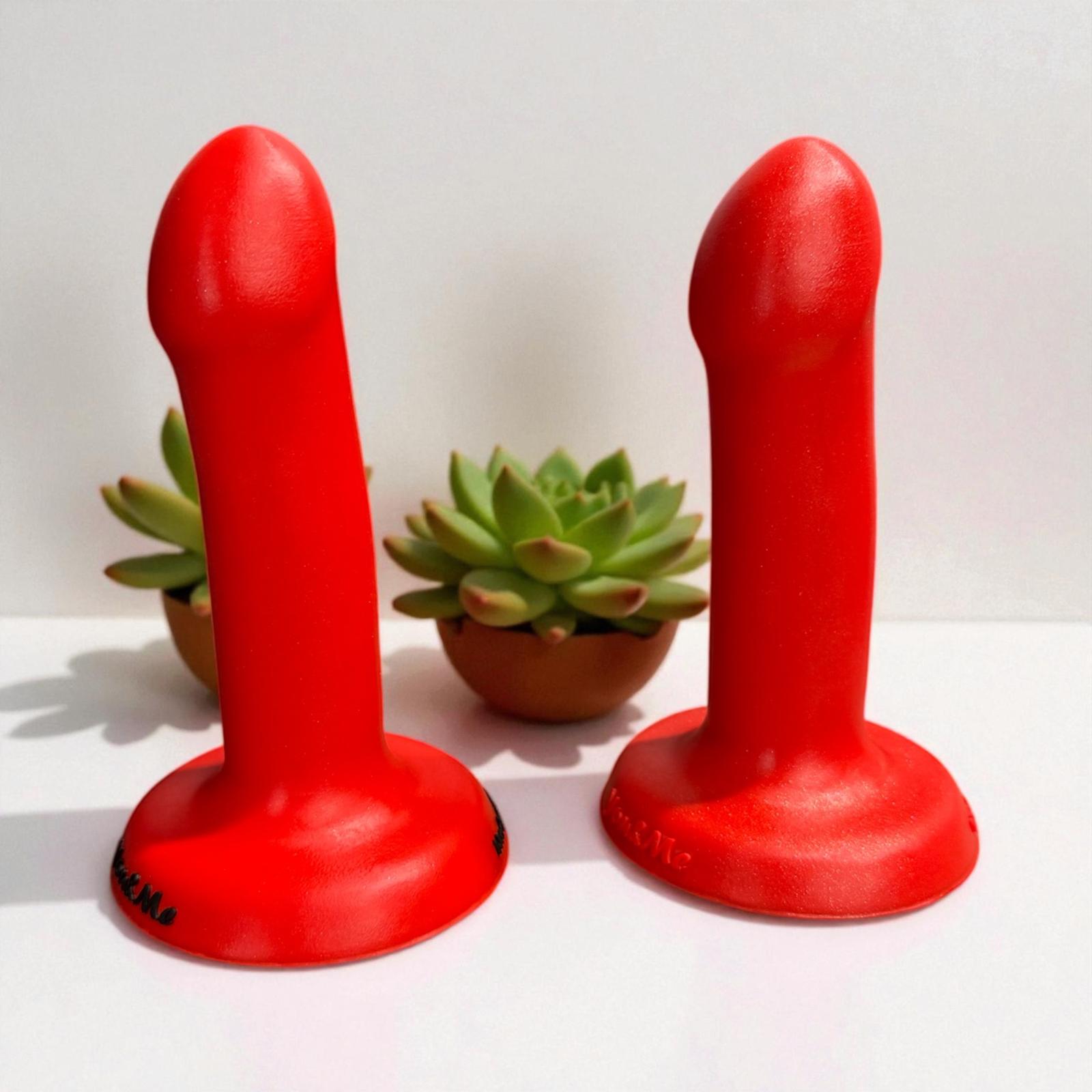 Gode Débutant en silicone rouge, deux vues – You & Me FrenchToys