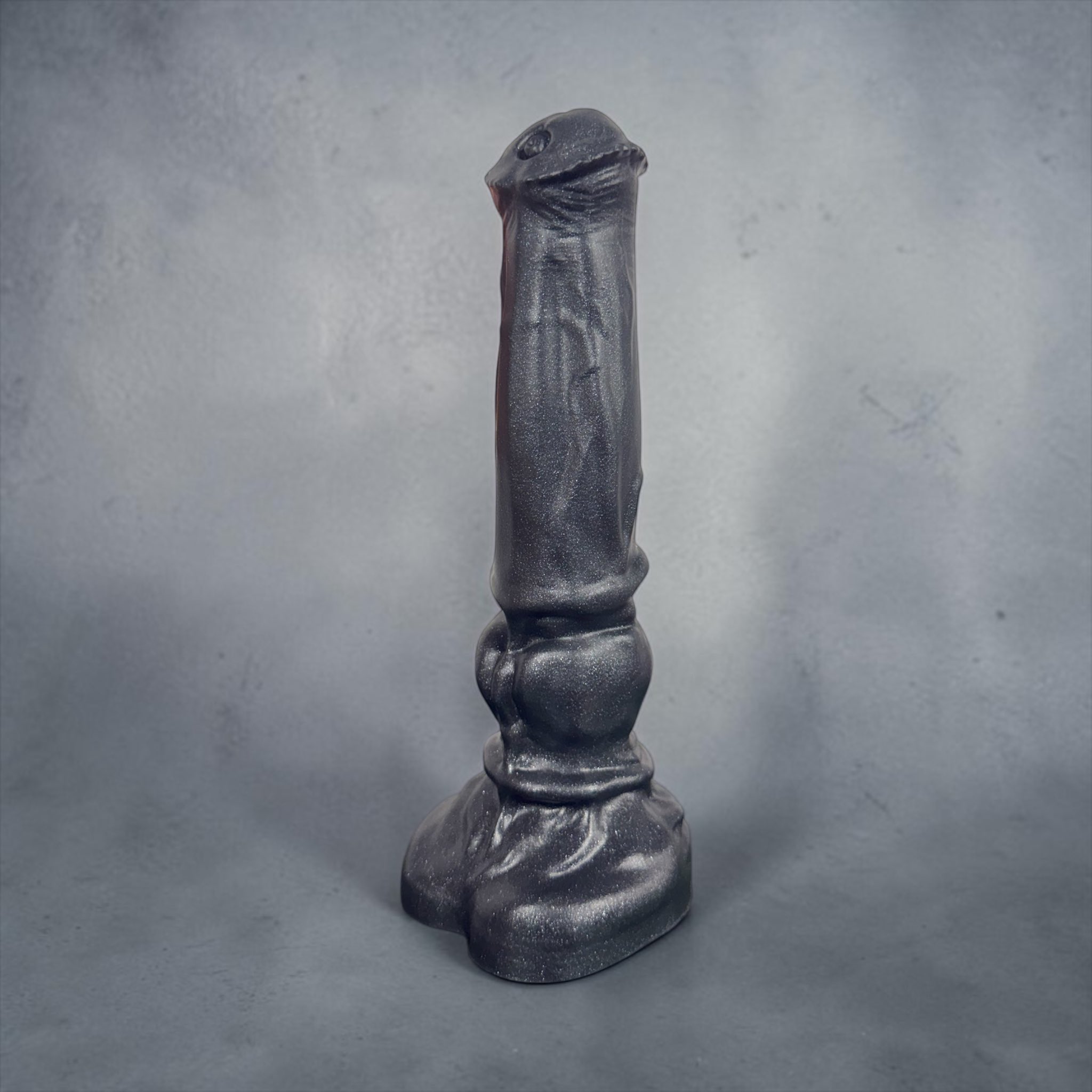 Gode EqusLupus en silicone gris bleu métallisé – You & Me FrenchToys