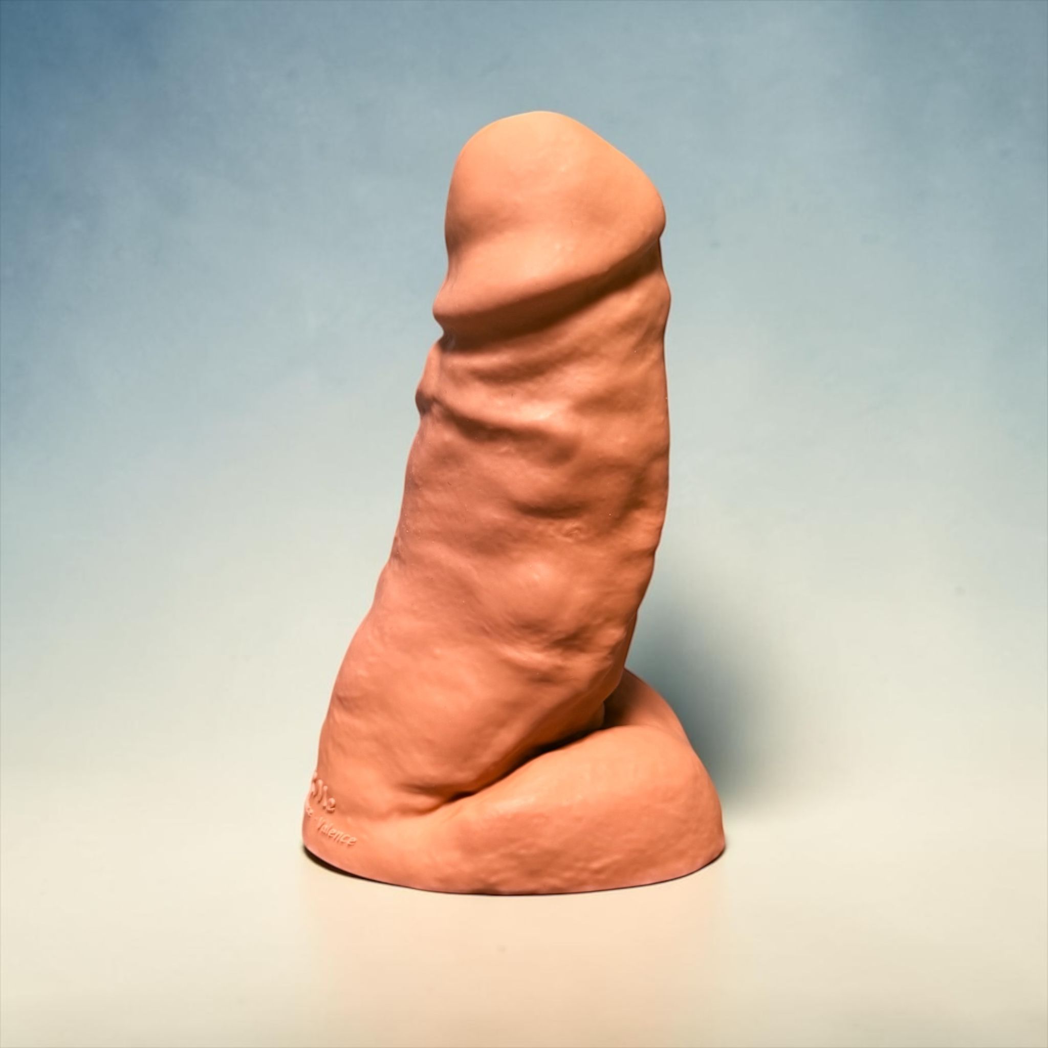 Gode Ogre des Marais en silicone couleur peau claire, vue de profil – You & Me FrenchToys