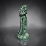 Gode Xénomorphe en silicone vert sombre métallisé – You & Me FrenchToys